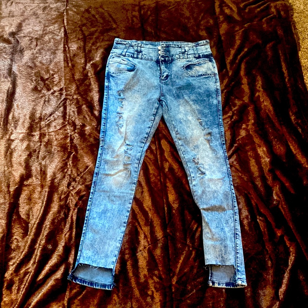 Stone Wash Ankle & Cropped Jeans